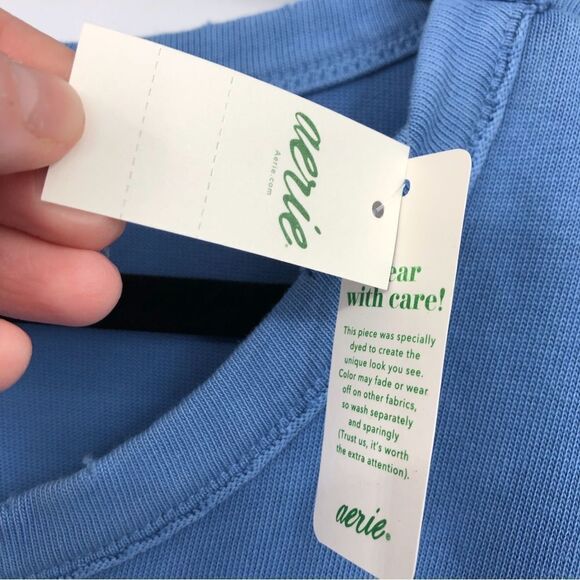 🆕 Aerie Slouchy Cut Off Sleeve Top Light Blue Medium NWT - Picture 4 of 8